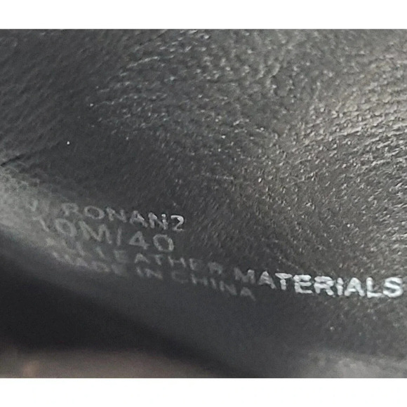 VINCE CAMUTO SIGNATURE RONAN PLUNGE BOOTIES HEELS SNAKESKIN EMB SILVER SZ 10 - Picture 11 of 11